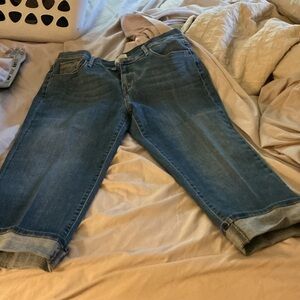Levi's Women's Cropped Blue Denim Jeans